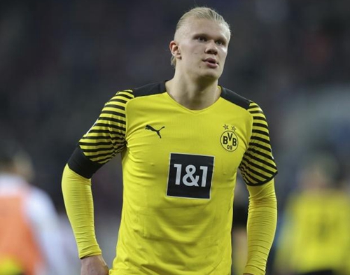 阿森纳签下双胞胎兄弟埃德温和霍尔格·金特罗，主教练阿尔特塔阻止本·怀特离队，球队领先曼城。