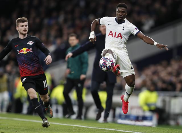 图片报：法兰克福解雇队医，因其在球队下榻酒店治疗对手球员