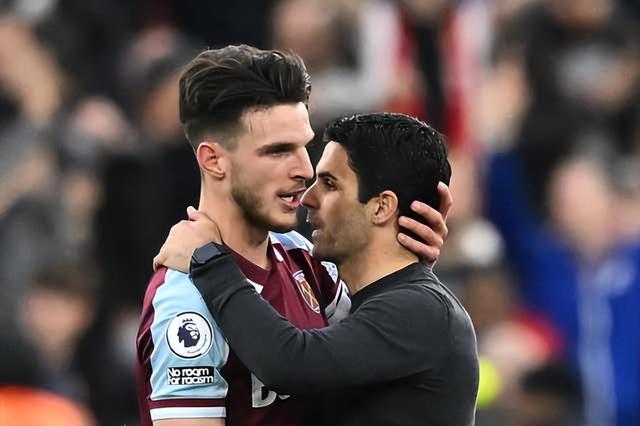 近两场23中16！基德：马绍尔用正确方式打球 三分命中率也在提升（两战23投16中！基德称马绍尔打球方式正确，三分命中率持续走高）