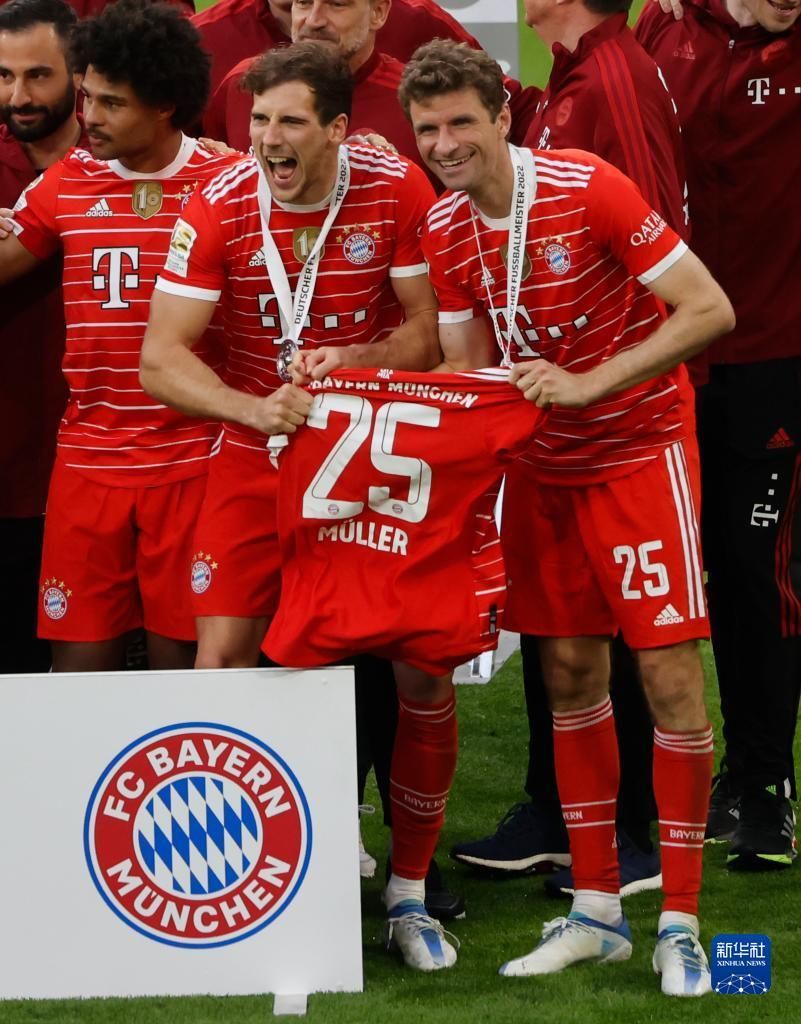 赛季最强一战！40岁詹姆斯真燃尽了：轰36分连创纪录仍苦吞败仗（赛季巅峰一战！40岁詹姆斯轰36分屡破纪录仍遗憾告负）