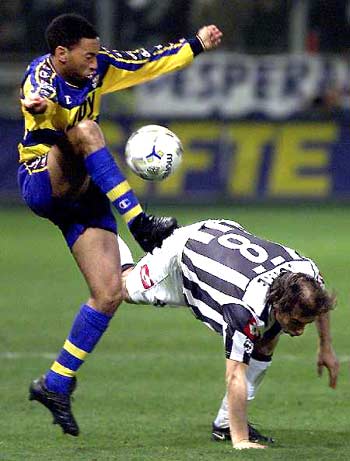 赫拉芬贝赫：我希望能继续和萨拉赫踢球，不知道未来会发生啥